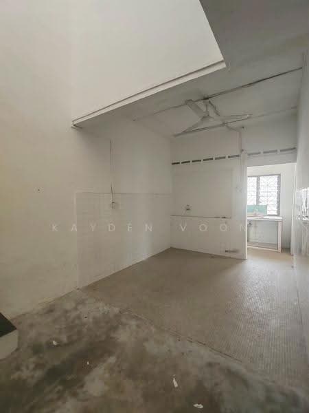 1-storey Terraced House for Sale in Taman Johor Jaya (Johor Bahru) - Kayden Voon - Kitchen - PropertyGuru.com.my