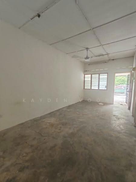 1-storey Terraced House for Sale in Taman Johor Jaya (Johor Bahru) - Kayden Voon - Living Room - PropertyGuru.com.my