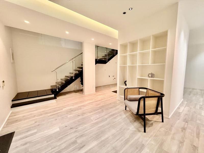 Townhouse for Rent in Bukit Kiara (Kuala Lumpur) - Yin Peng . - Living Room - PropertyGuru.com.my