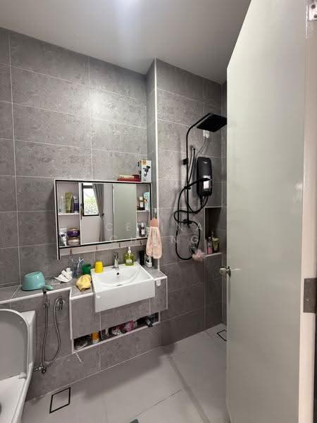 Rumah Teres 2-Tingkat untuk Disewa di Taman Ekoflora (Johor Bahru) - Celina Chong - Bathroom - PropertyGuru.com.my