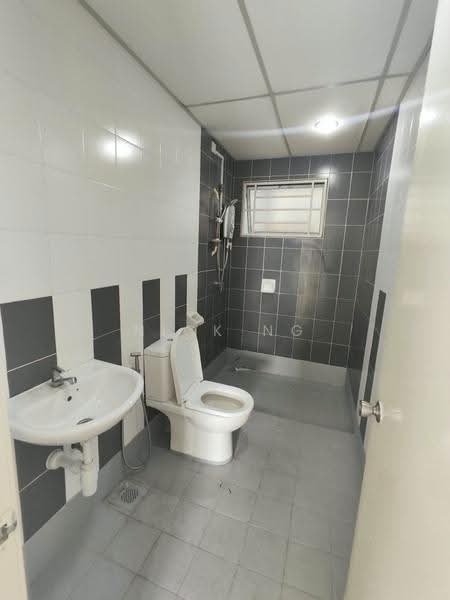 Kediaman Servis untuk Disewa di Koi Kinrara - Nick Ng - Bathroom - PropertyGuru.com.my