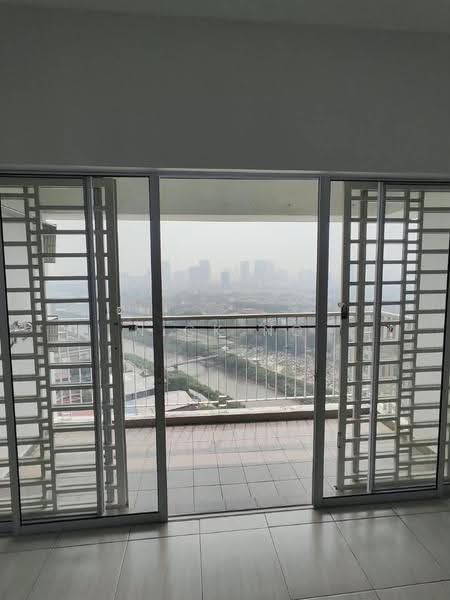 Kediaman Servis untuk Disewa di Koi Kinrara - Nick Ng - Balcony - PropertyGuru.com.my