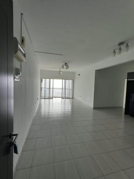 Kediaman Servis untuk Disewa di Koi Kinrara - Nick Ng - Living Room - PropertyGuru.com.my