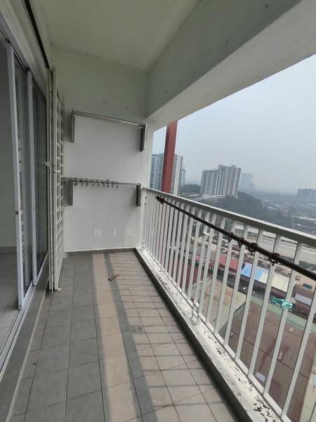 Kediaman Servis untuk Disewa di Koi Kinrara - Nick Ng - Balcony - PropertyGuru.com.my