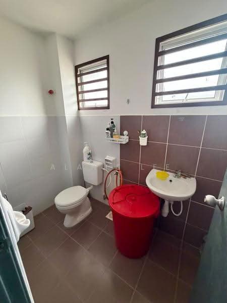 2-storey Terraced House for Sale in Nusantara Prima (Gelang Patah) - Alanis Lee - Bathroom - PropertyGuru.com.my