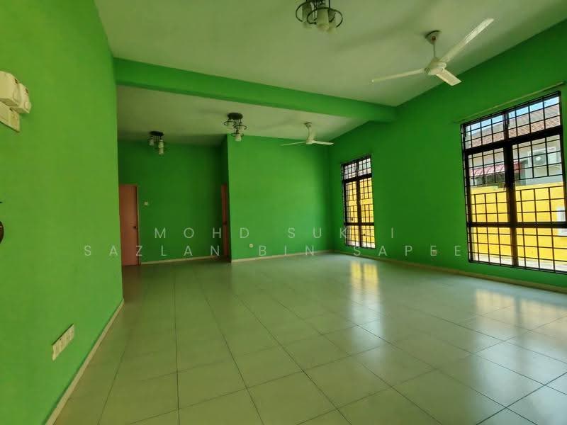 Rumah Berkembar untuk Dijual di Limbongan (Klebang) - Mohd Sukri Sazlan Bin Sapee - Living Room - PropertyGuru.com.my