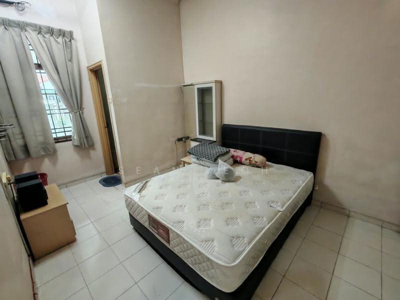 1-storey Terraced House for Sale in Taman Puteri Wangsa (Ulu Tiram) - Sean Yeoh - Bedroom - PropertyGuru.com.my