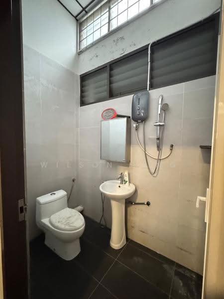 2-storey Terraced House for Sale in Kenny Hill (Kuching) - Wilson Ting - Bathroom - PropertyGuru.com.my