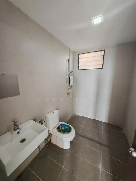 Kondominium untuk Dijual di Ken Rimba Condominium 1 - Jeff Tan - Bathroom - PropertyGuru.com.my