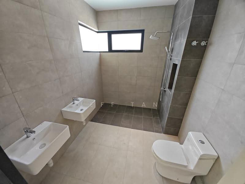 Rumah Berkembar untuk Dijual di Bandar Bukit Puchong (Puchong) - Jeff Tan - Bathroom - PropertyGuru.com.my