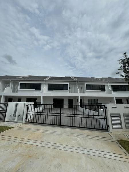 2-storey Terraced House for Sale in Cyberjaya (Selangor) - Henry Liew - Exterior - PropertyGuru.com.my
