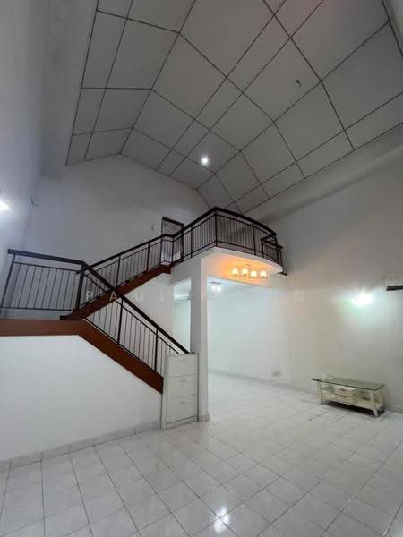 Rumah Teres 1.5-Tingkat untuk Disewa di Ulu Tiram (Johor Bahru) - Pauline Ng - Living Room - PropertyGuru.com.my