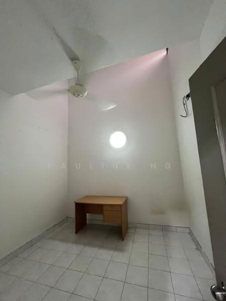 Rumah Teres 1.5-Tingkat untuk Disewa di Ulu Tiram (Johor Bahru) - Pauline Ng - Study - PropertyGuru.com.my