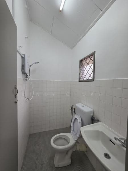 Rumah Teres untuk Dijual di Desa Setapak (Wangsa Maju) - Cindy Chuah - Bathroom - PropertyGuru.com.my