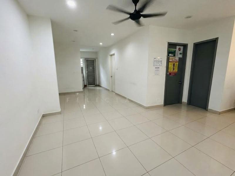 2-storey Terraced House for Rent in Bandar Rimbayu (Telok Panglima Garang) - Felicia Ng - Corridor - PropertyGuru.com.my