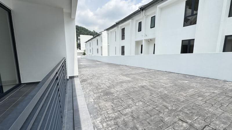 3-storey Terraced House for Rent in Damansara Perdana (Selangor) - Amelie Tan - Exterior - PropertyGuru.com.my