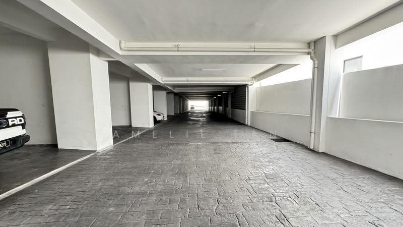 3-storey Terraced House for Rent in Damansara Perdana (Selangor) - Amelie Tan - Car Park - PropertyGuru.com.my