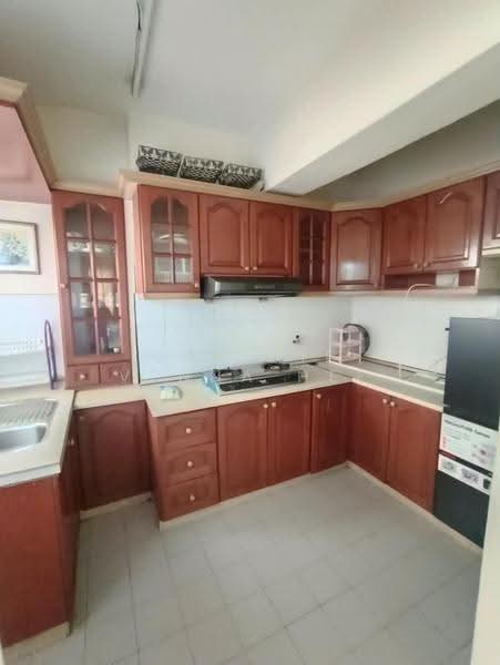 Kondominium untuk Disewa di Danau Idaman - Valerie Venna Hee - Kitchen - PropertyGuru.com.my