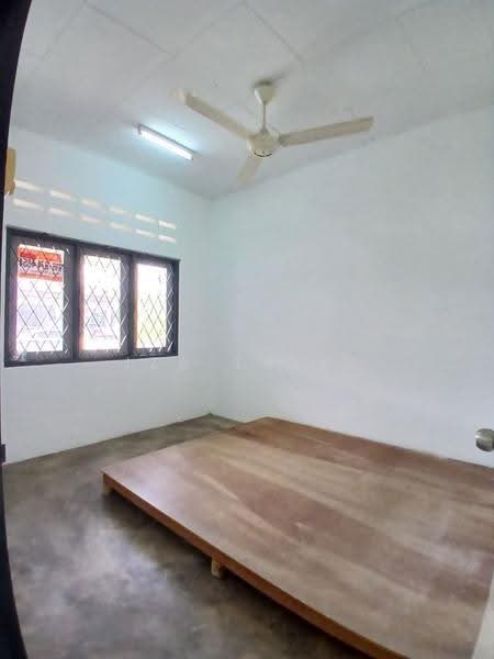 Rumah Teres 1-Tingkat untuk Dijual di Taiping (Perak) - Iza Talib - Bedroom - PropertyGuru.com.my