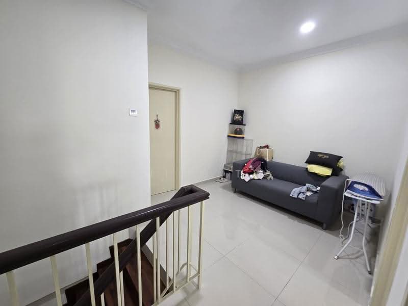 Rumah Teres 2-Tingkat untuk Dijual di Taman Megah Kepong (Kepong) - Kiing TW - Living Room - PropertyGuru.com.my