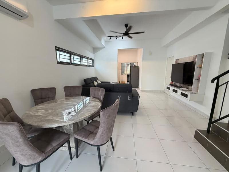 Rumah Teres 2-Tingkat untuk Dijual di Taman Pulai Hijauan (Skudai) - Pei Yee - Living Room - PropertyGuru.com.my