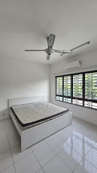 2-storey Terraced House for Rent in Shah Alam (Selangor) - John Tee - Bedroom - PropertyGuru.com.my