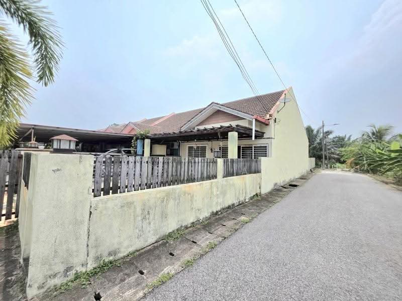 Rumah Teres 1-Tingkat untuk Dijual di Taman Meru Permai (Kapar) - Wan Azlan Ahmad - PropertyGuru.com.my