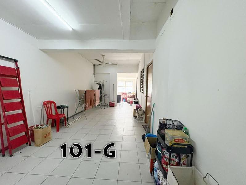 Kedai / Pejabat untuk Dijual di Off Jalan Meru (Klang) - Vincent Lee - Living Room - PropertyGuru.com.my