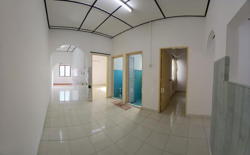 Rumah Teres 1-Tingkat untuk Dijual di Taiping (Perak) - Iza Talib - Corridor - PropertyGuru.com.my