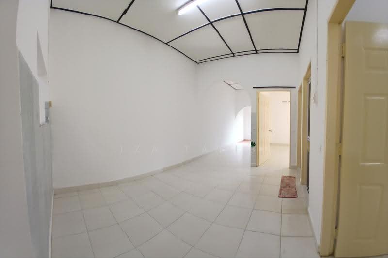 Rumah Teres 1-Tingkat untuk Dijual di Taiping (Perak) - Iza Talib - Corridor - PropertyGuru.com.my