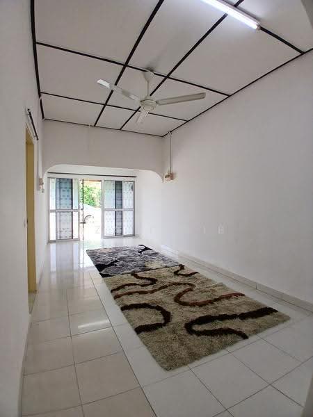 Rumah Teres 1-Tingkat untuk Dijual di Taiping (Perak) - Iza Talib - Living Room - PropertyGuru.com.my