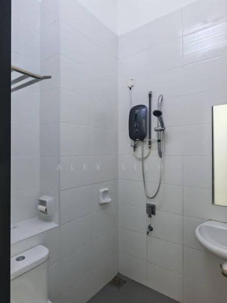 Terraced House for Rent in Johor Bahru (Johor) - Alex Sieh - Bathroom - PropertyGuru.com.my