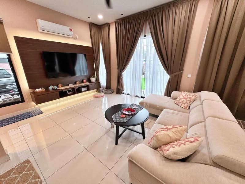 Rumah Teres 2-Tingkat untuk Dijual di Elmina (Shah Alam) - Adzura Zamedin - Living Room - PropertyGuru.com.my