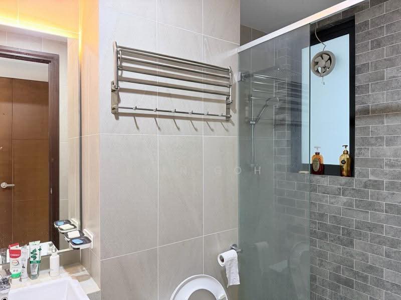 Kondominium untuk Disewa di Queens Residences Q2 @ Queens Waterfront - Even Goh - Second Bathroom - PropertyGuru.com.my