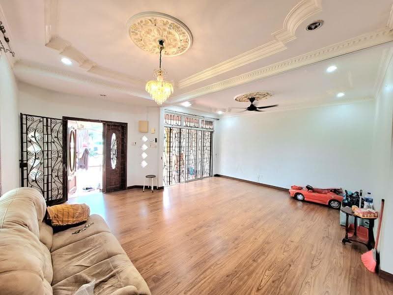2-storey Terraced House for Sale in Ukay Bistari (Ulu Kelang) - Wan Azlan Ahmad - Living Room - PropertyGuru.com.my