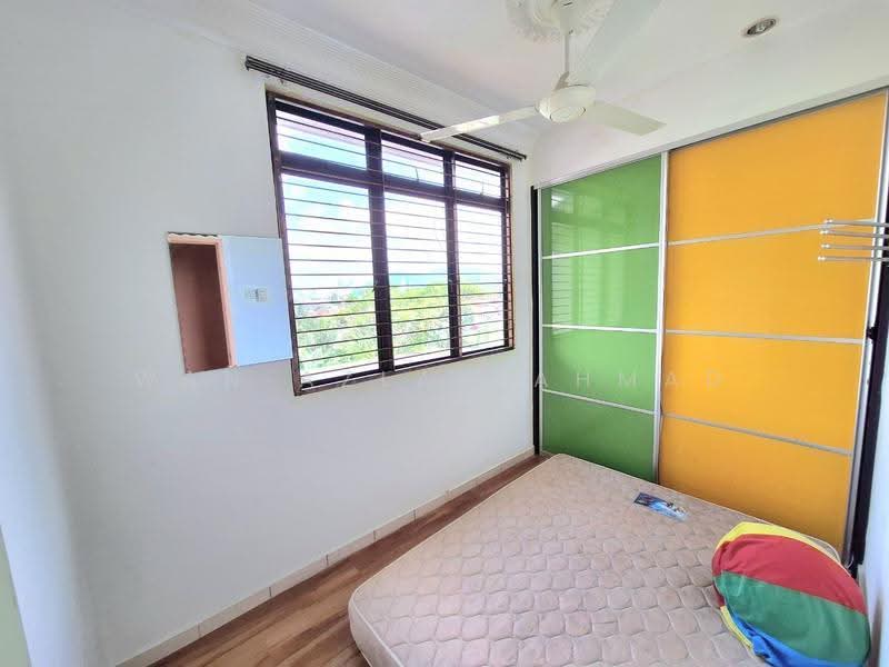2-storey Terraced House for Sale in Ukay Bistari (Ulu Kelang) - Wan Azlan Ahmad - Bedroom - PropertyGuru.com.my