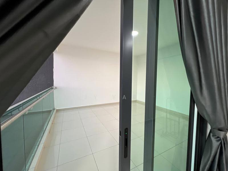 Kondominium untuk Disewa di Verando Residence - JY Yap - Balcony - PropertyGuru.com.my