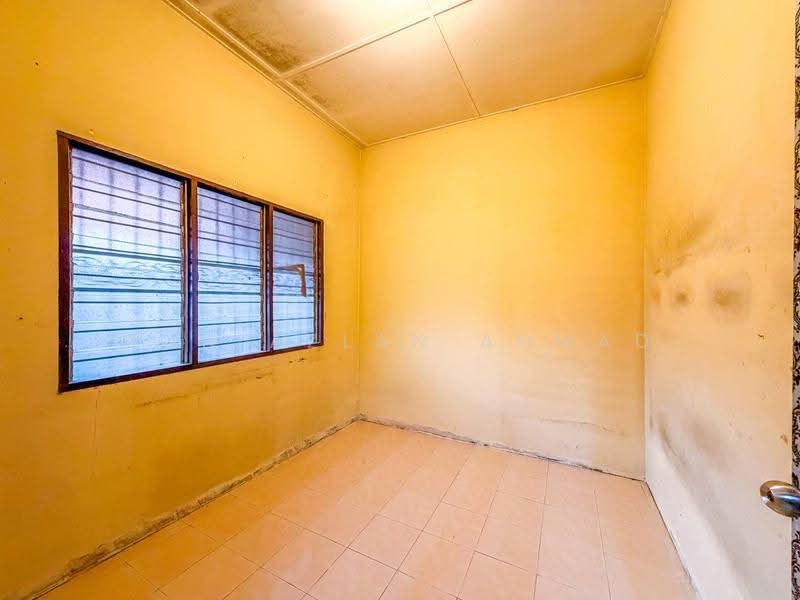 Rumah Teres 1-Tingkat untuk Dijual di Klang (Selangor) - Wan Azlan Ahmad - Interior - PropertyGuru.com.my