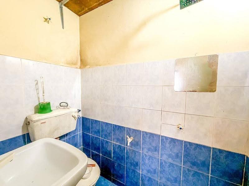 Rumah Teres 1-Tingkat untuk Dijual di Klang (Selangor) - Wan Azlan Ahmad - Bathroom - PropertyGuru.com.my