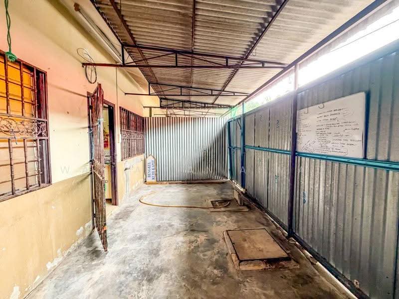 Rumah Teres 1-Tingkat untuk Dijual di Klang (Selangor) - Wan Azlan Ahmad - PropertyGuru.com.my