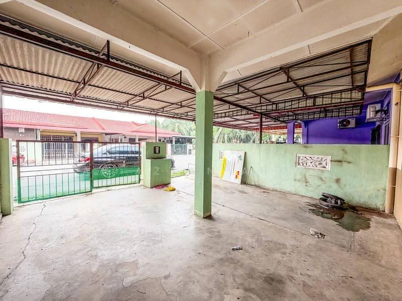 Rumah Teres 1-Tingkat untuk Dijual di Klang (Selangor) - Wan Azlan Ahmad - Exterior - PropertyGuru.com.my