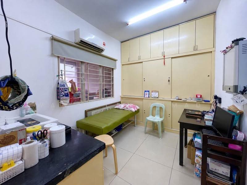 1.5-storey Terraced House for Sale in Happy Garden (Kuchai Lama) - Wan Azlan Ahmad - PropertyGuru.com.my