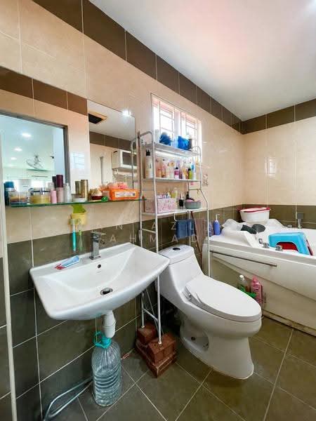 1.5-storey Terraced House for Sale in Happy Garden (Kuchai Lama) - Wan Azlan Ahmad - PropertyGuru.com.my
