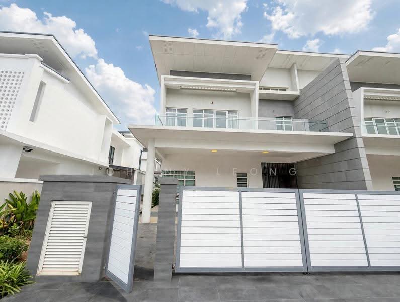 Rumah Berkembar untuk Dijual di Kajang 2 (Kajang) - Johnny Leong - Exterior - PropertyGuru.com.my