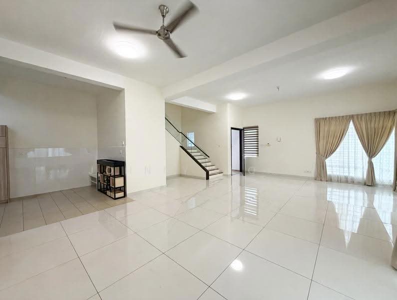 Rumah Berkembar untuk Dijual di Kajang 2 (Kajang) - Johnny Leong - Living Room - PropertyGuru.com.my