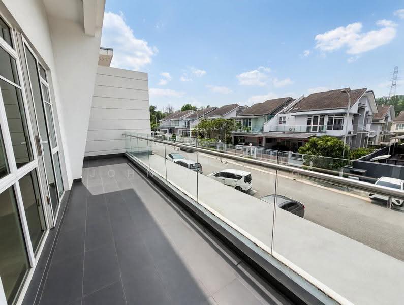 Rumah Berkembar untuk Dijual di Kajang 2 (Kajang) - Johnny Leong - Balcony - PropertyGuru.com.my