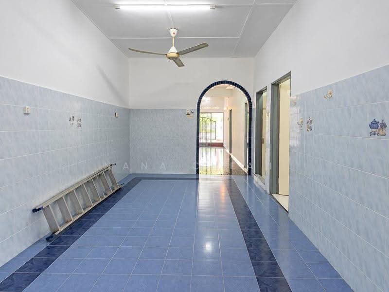 Rumah Teres 1-Tingkat untuk Dijual di Taman Sentosa (Klang) - Nana Cheah - Corridor - PropertyGuru.com.my