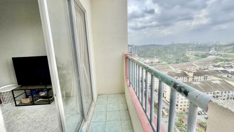 Pangsapuri untuk Dijual di Vista Pinggiran Apartment - DJULIA JAMAL - Balcony - PropertyGuru.com.my