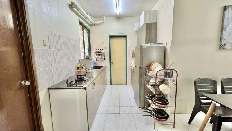 Pangsapuri untuk Dijual di Vista Pinggiran Apartment - DJULIA JAMAL - Kitchen - PropertyGuru.com.my