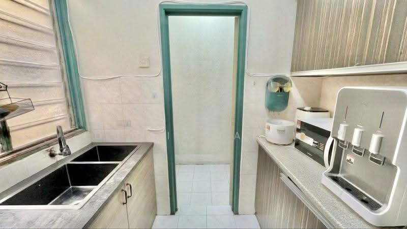 Pangsapuri untuk Dijual di Vista Pinggiran Apartment - DJULIA JAMAL - Kitchen - PropertyGuru.com.my